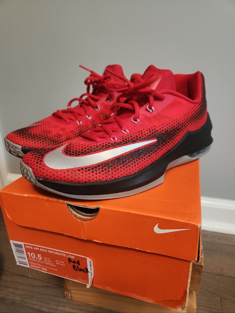 Nike Air Max Infuriate Low Black Red With Original Box Men's Size 10.5 Workout